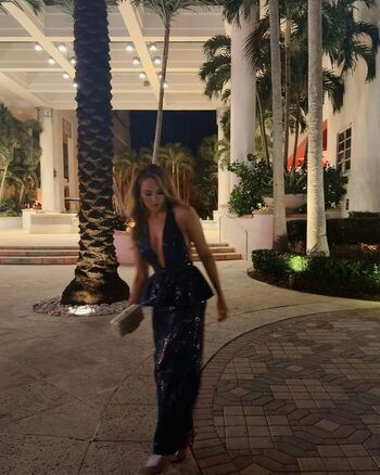Elizabeth gillies leaked private photo uncensored HD quality