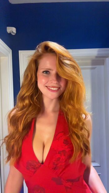 Emily deyt aysage leaked private photo uncensored HD quality