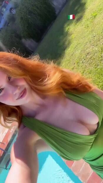 Emily deyt aysage leaked private photo uncensored HD quality