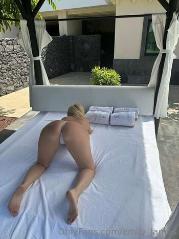 Emily jones leaked private photo uncensored HD quality