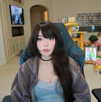 Emiru  page leaked private photo uncensored HD quality
