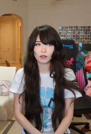 Emiru  page leaked private photo uncensored HD quality