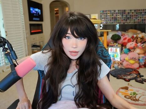 Emiru  page leaked private photo uncensored HD quality