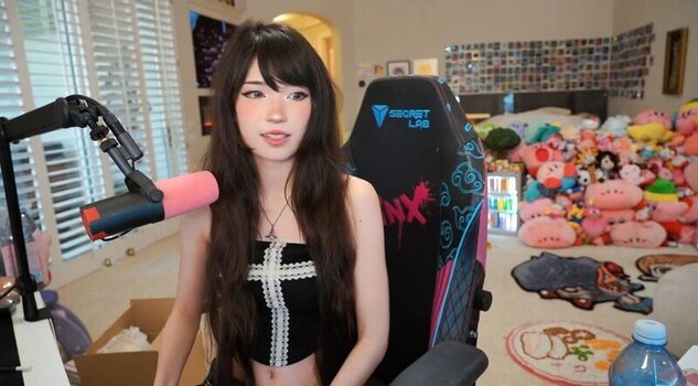 Emiru  page leaked private photo uncensored HD quality