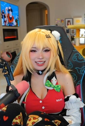 Emiru  page leaked private photo uncensored HD quality