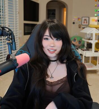 Emiru  page leaked private photo uncensored HD quality