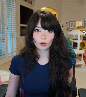 Emiru  page leaked private photo uncensored HD quality
