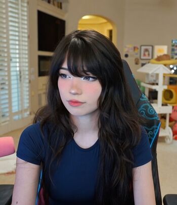 Emiru  page leaked private photo uncensored HD quality