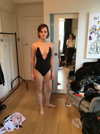 Emma watson  page leaked private photo uncensored HD quality