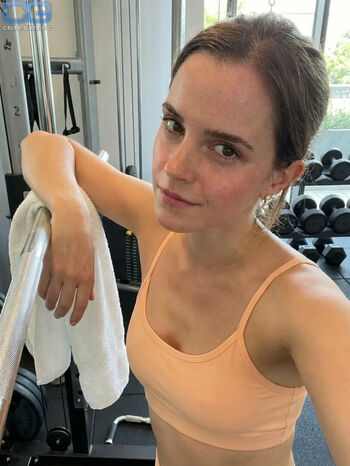 Emma watson  page leaked private photo uncensored HD quality
