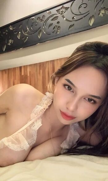 Emmavllryn leaked private photo uncensored HD quality
