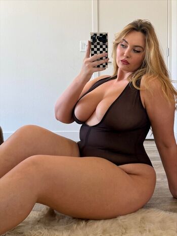 Erinmhk page leaked private photo uncensored HD quality
