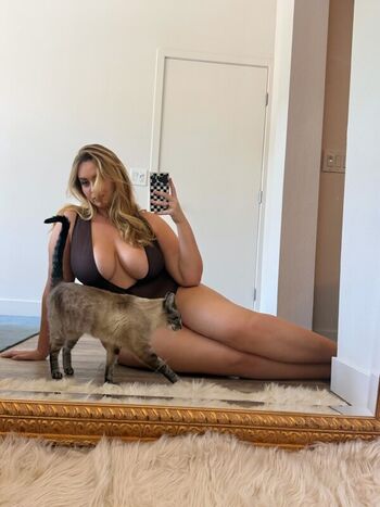 Erinmhk page leaked private photo uncensored HD quality
