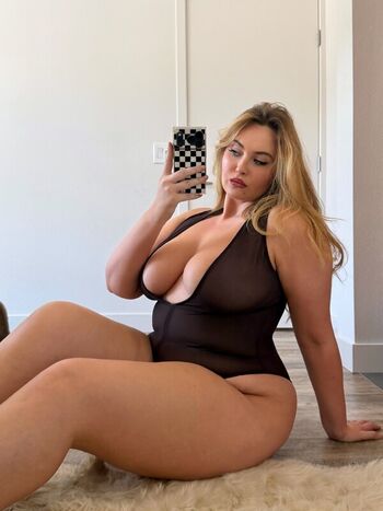Erinmhk page leaked private photo uncensored HD quality