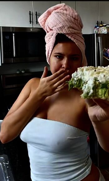 Ester dobrik page leaked private photo uncensored HD quality