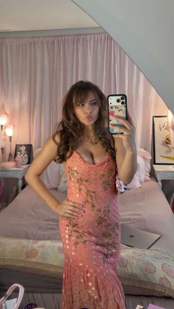 Ester dobrik page leaked private photo uncensored HD quality