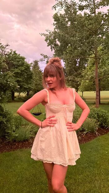 Ester dobrik leaked private photo uncensored HD quality