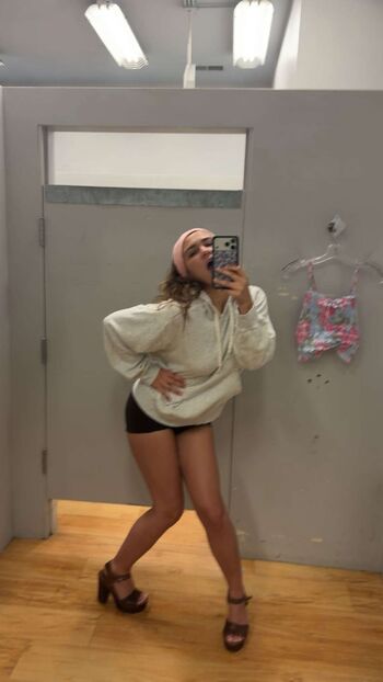 Ester dobrik page leaked private photo uncensored HD quality