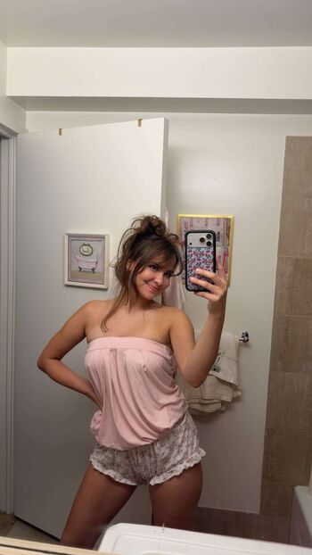 Ester dobrik page leaked private photo uncensored HD quality