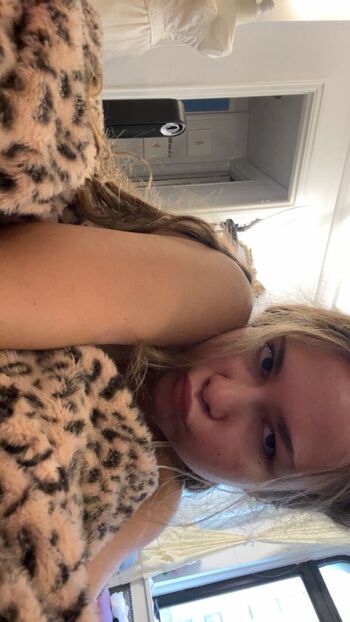 Ester dobrik page leaked private photo uncensored HD quality