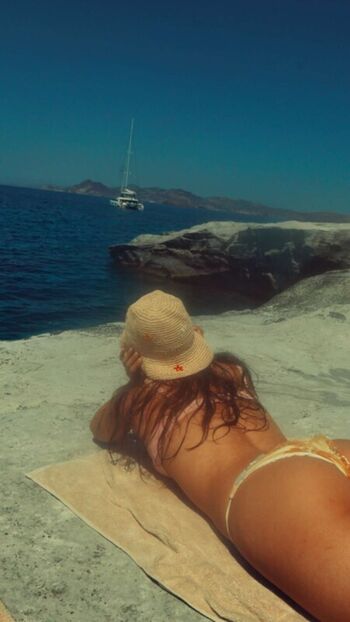 Ester dobrik page leaked private photo uncensored HD quality