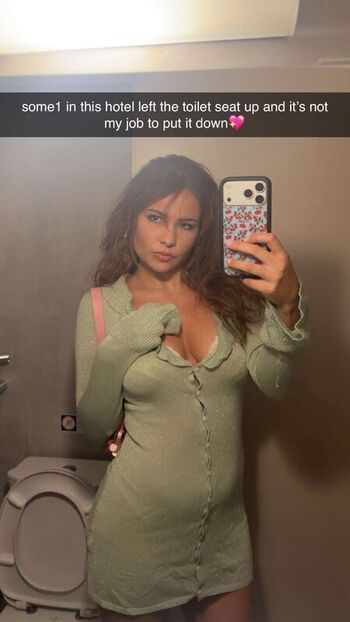 Ester dobrik page leaked private photo uncensored HD quality