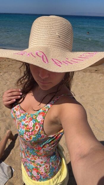 Ester dobrik page leaked private photo uncensored HD quality