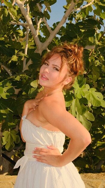 Ester dobrik page leaked private photo uncensored HD quality