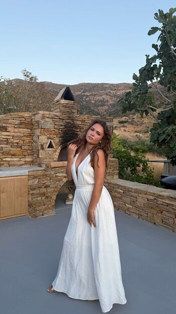 Ester dobrik page leaked private photo uncensored HD quality