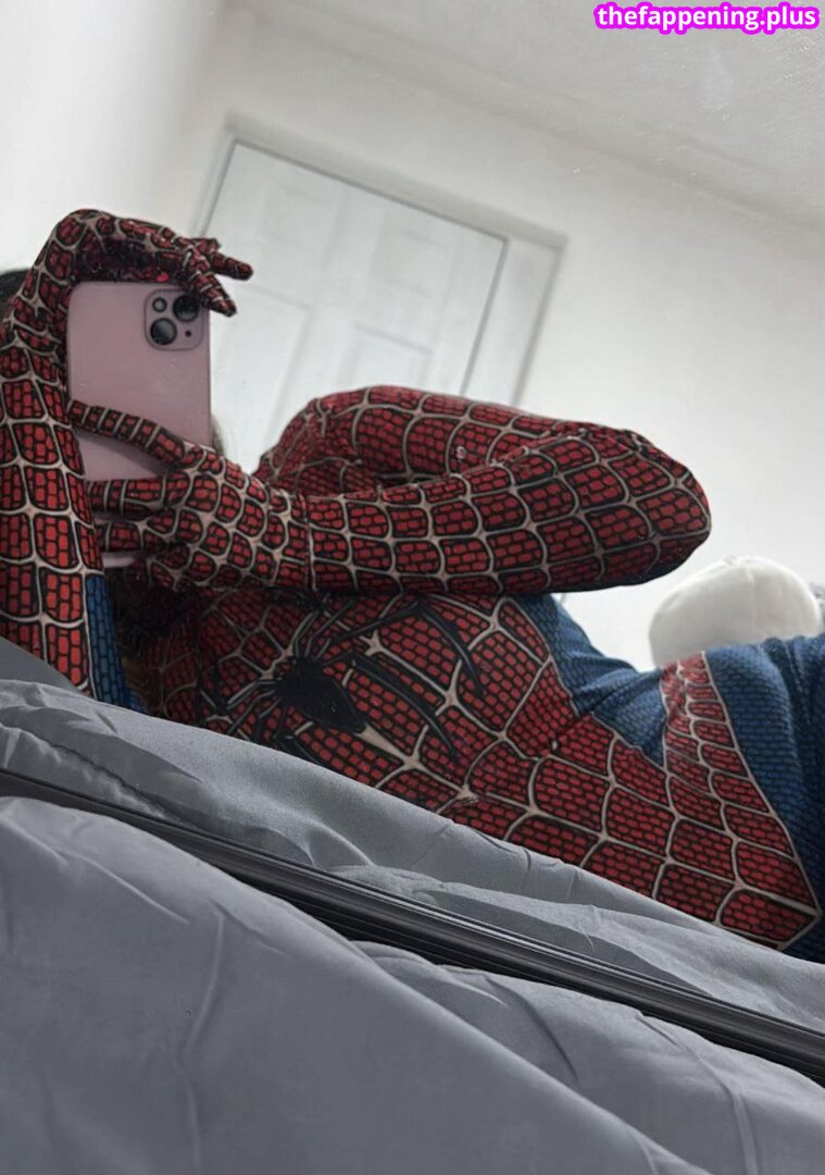 Phoenixbankss leaked private photo uncensored HD quality