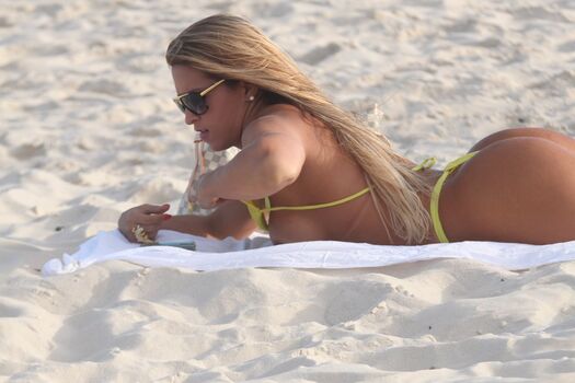 Flagras em praia leaked private photo uncensored HD quality