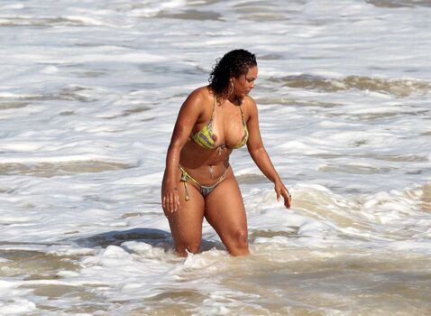 Flagras em praia leaked private photo uncensored HD quality
