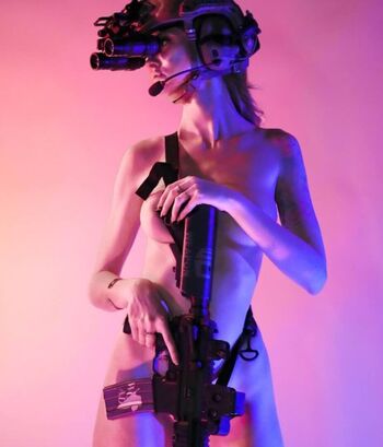 Girls with guns leaked private photo uncensored HD quality