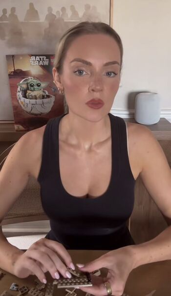 Hailey malles page leaked private photo uncensored HD quality