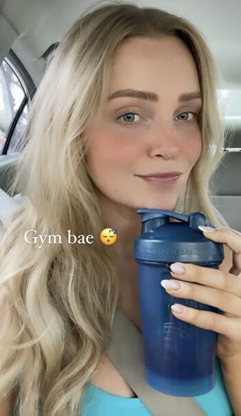 Hailey malles page leaked private photo uncensored HD quality