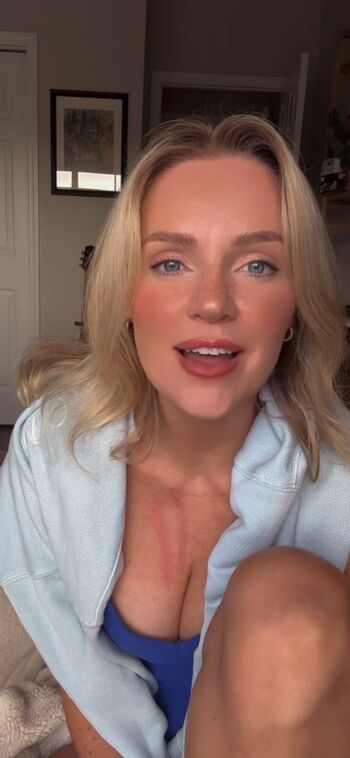 Hailey malles page leaked private photo uncensored HD quality