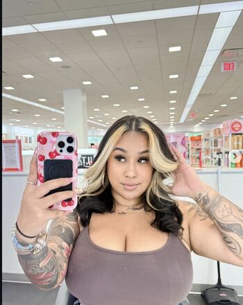 Hawaii baddies  page leaked private photo uncensored HD quality