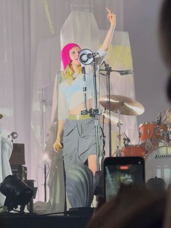 Hayley williams page leaked private photo uncensored HD quality
