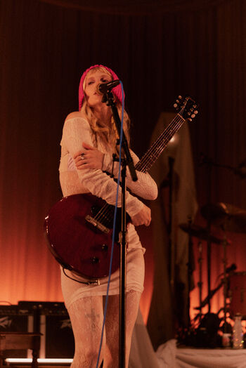Hayley williams page leaked private photo uncensored HD quality