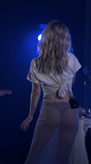 Hayley williams page leaked private photo uncensored HD quality