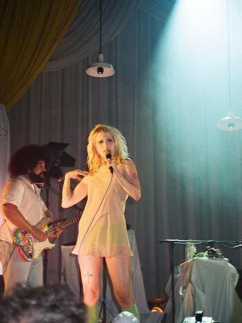 Hayley williams page leaked private photo uncensored HD quality