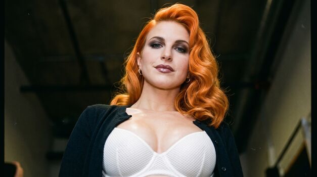 Hayley williams page leaked private photo uncensored HD quality