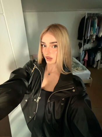 Honeypuu  page leaked private photo uncensored HD quality