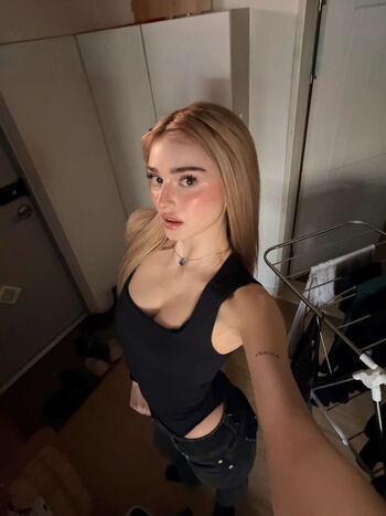 Honeypuu  page leaked private photo uncensored HD quality