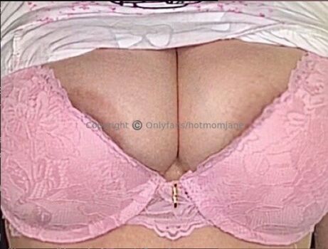 Hotmomjane page leaked private photo uncensored HD quality
