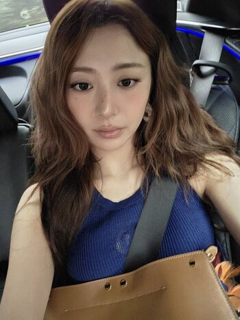 Huh yunjin  page leaked private photo uncensored HD quality