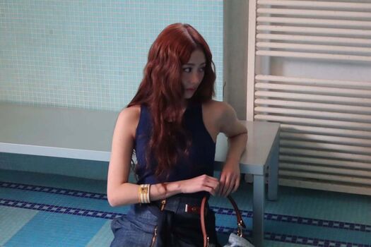 Huh yunjin  page leaked private photo uncensored HD quality