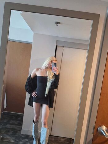 Huh yunjin leaked private photo uncensored HD quality