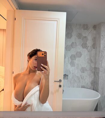 Ika d auria leaked private photo uncensored HD quality