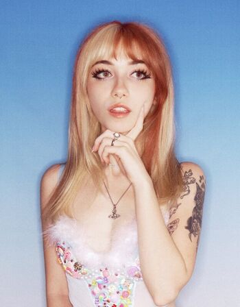 Iluvmeww page leaked private photo uncensored HD quality